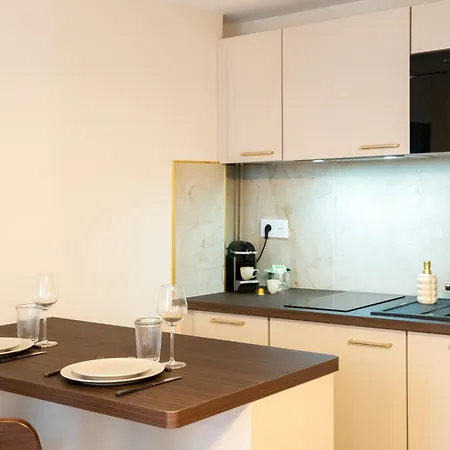 Studio Haut De Gamme, Renovation Neuve Style 4 Etoiles Lejlighed